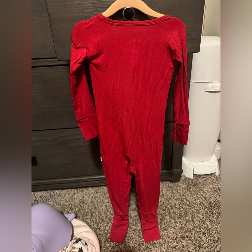 Little Sleepies Red Zippy size 12-18m - Picture 2 of 3